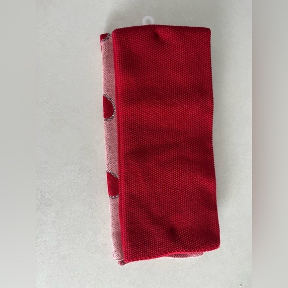 NWT Cupcakes & Cashmere/ Set of 2/ Heart kitchen towels/ Red & pink/ Glittery - Picture 4 of 5